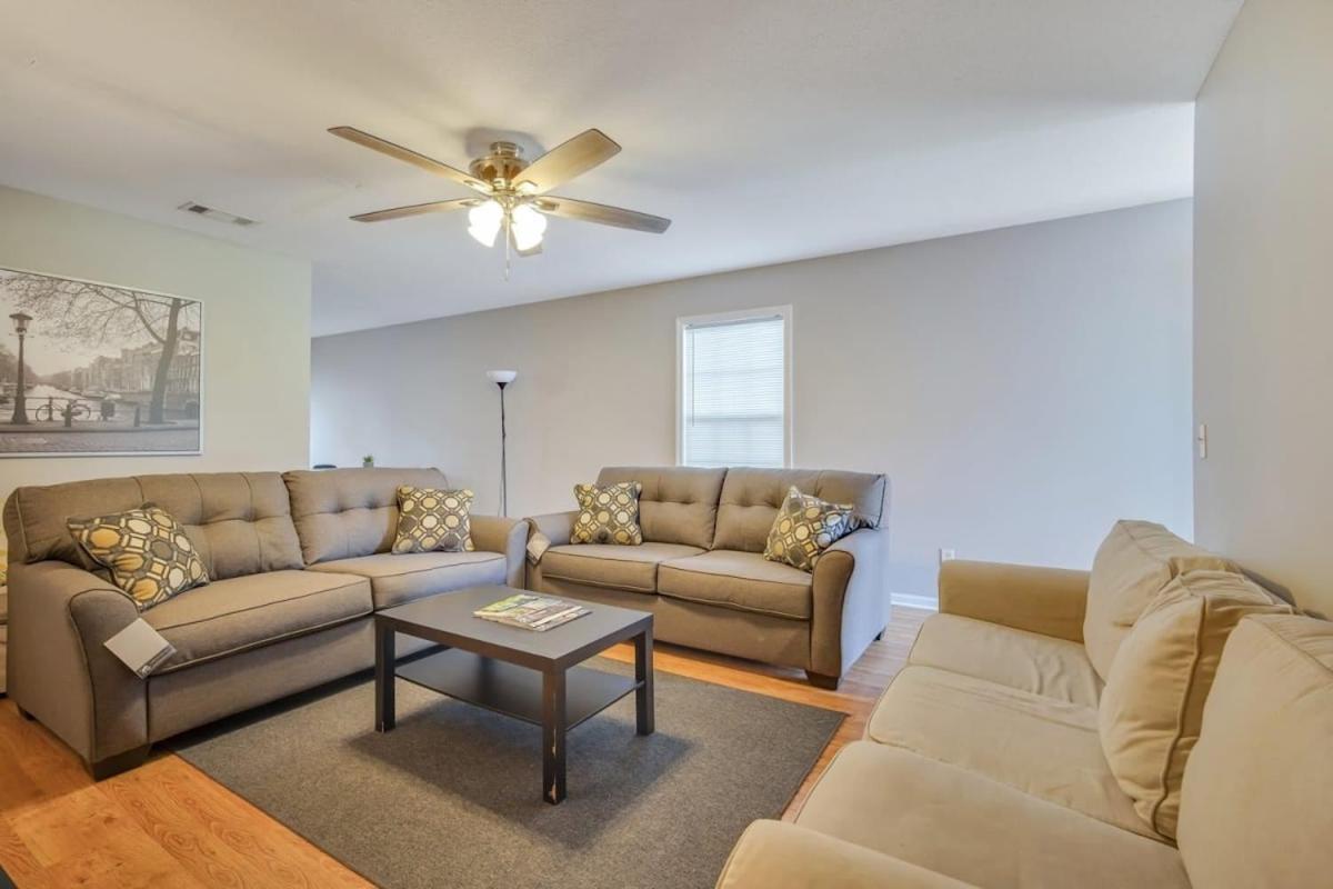 Charming Gray Home- 5 Mins From Gsu! Statesboro Buitenkant foto