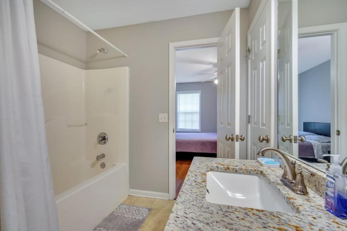 Charming Gray Home- 5 Mins From Gsu! Statesboro Buitenkant foto