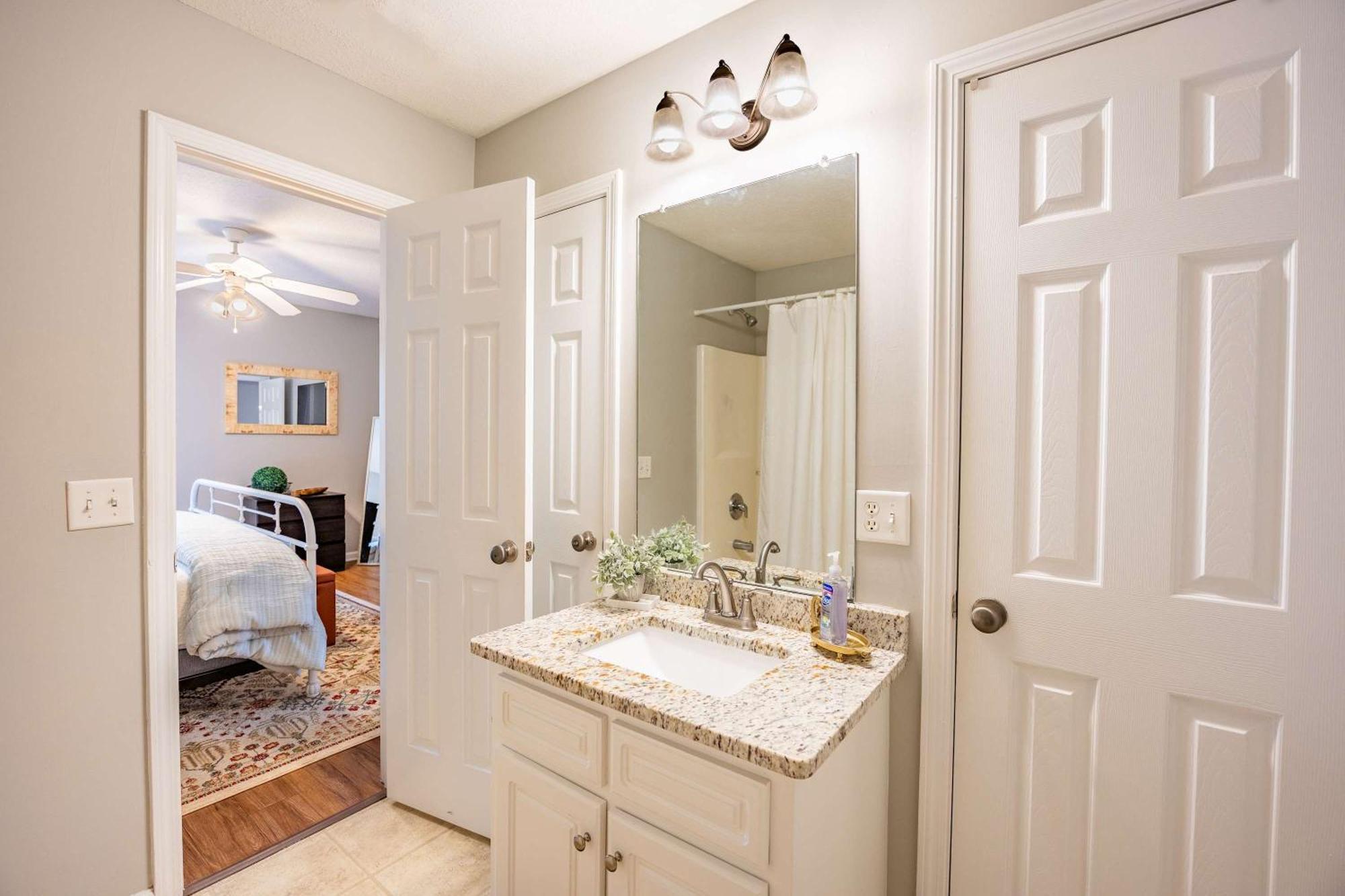Charming Gray Home- 5 Mins From Gsu! Statesboro Buitenkant foto