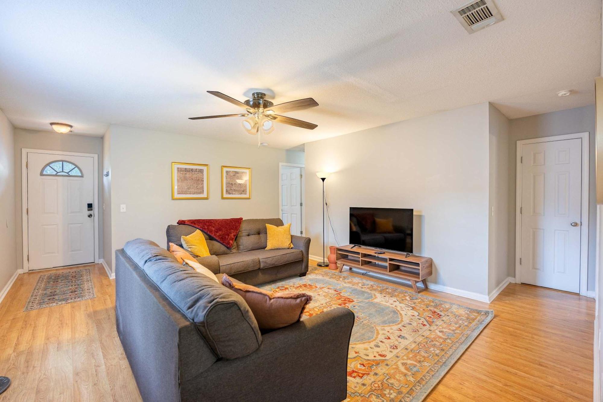 Charming Gray Home- 5 Mins From Gsu! Statesboro Buitenkant foto